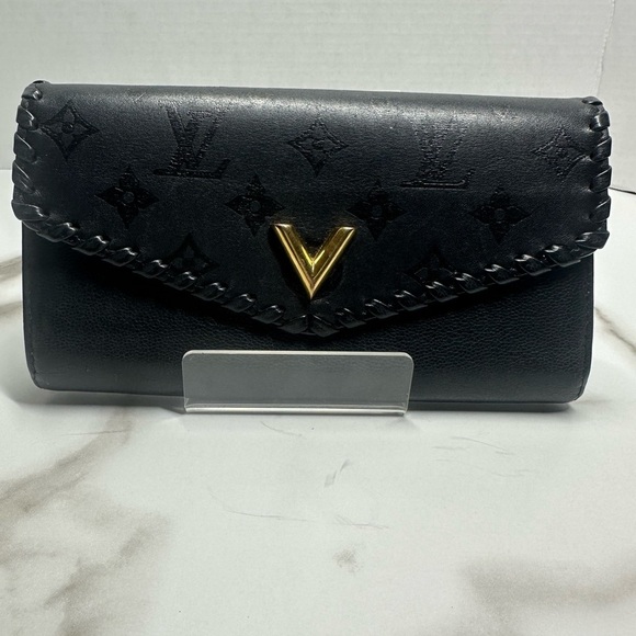 Authentic Louis Vuitton Cuir Plume Very Black Long Wallet W/ COA - Picture 4 of 13
